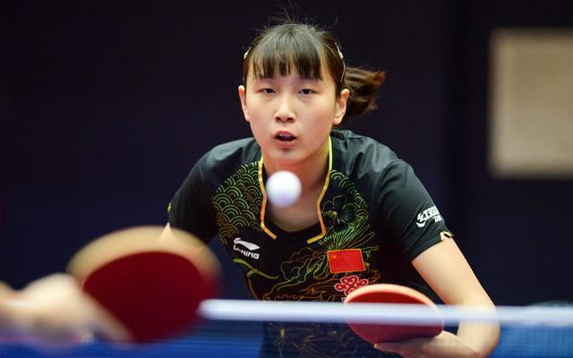 两队的攻防 两队的攻防